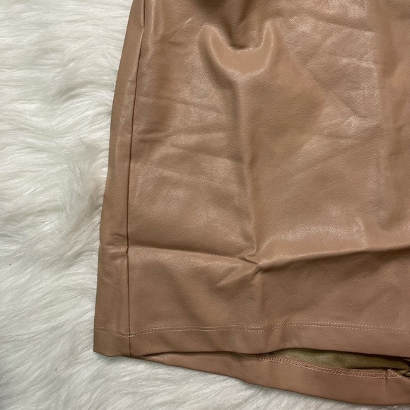 NEW TRENDY NUDE BLUSH PINK FAUX LEATHER ZIPPER ACCENTED SKORT SMALL MEDIUM LARGE - Picture 7 of 14